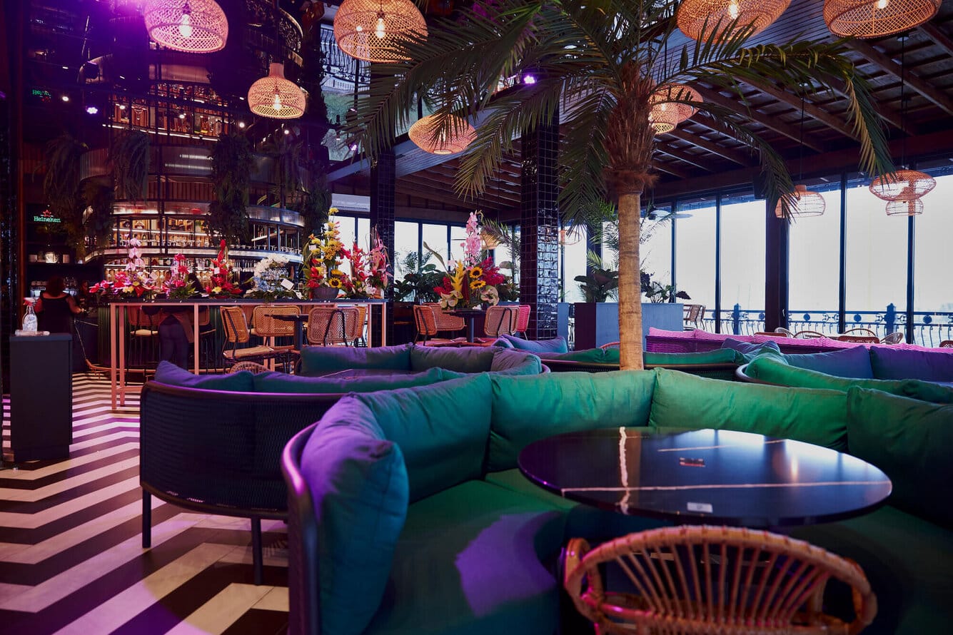 Mingle-Cocktail-Lounge-Paramaribo-Suriname